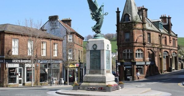 Lavaron y plancharon la ropa de las víctimas para devolverla a sus familias: la historia de las lavanderas de Lockerbie