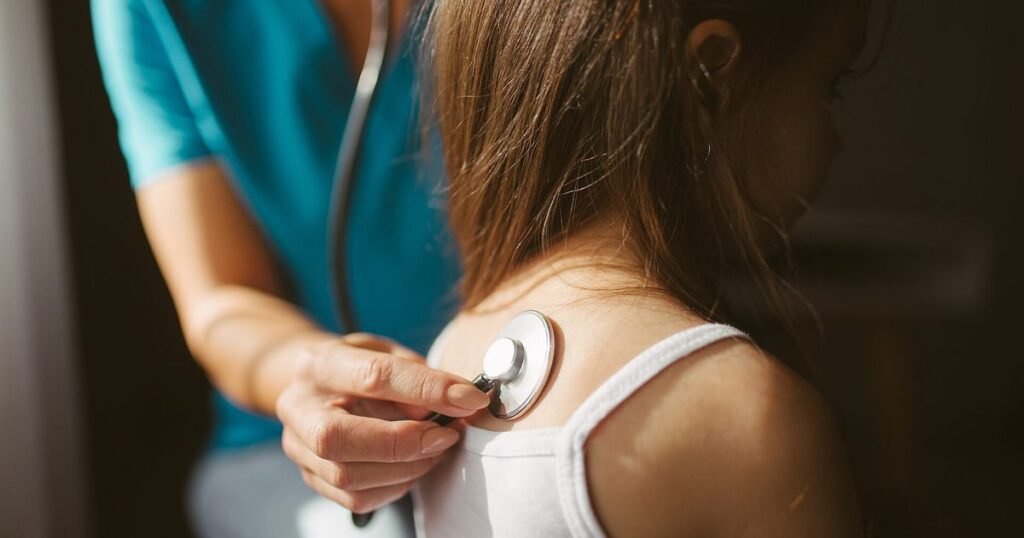 Octubre Rosa y más: señales de alerta de cáncer y derrame cerebral que no debes ignorar
